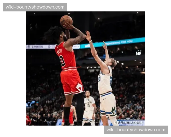 雄鹿内线群合力贡献39分21篮板 成功压制公牛反击节奏